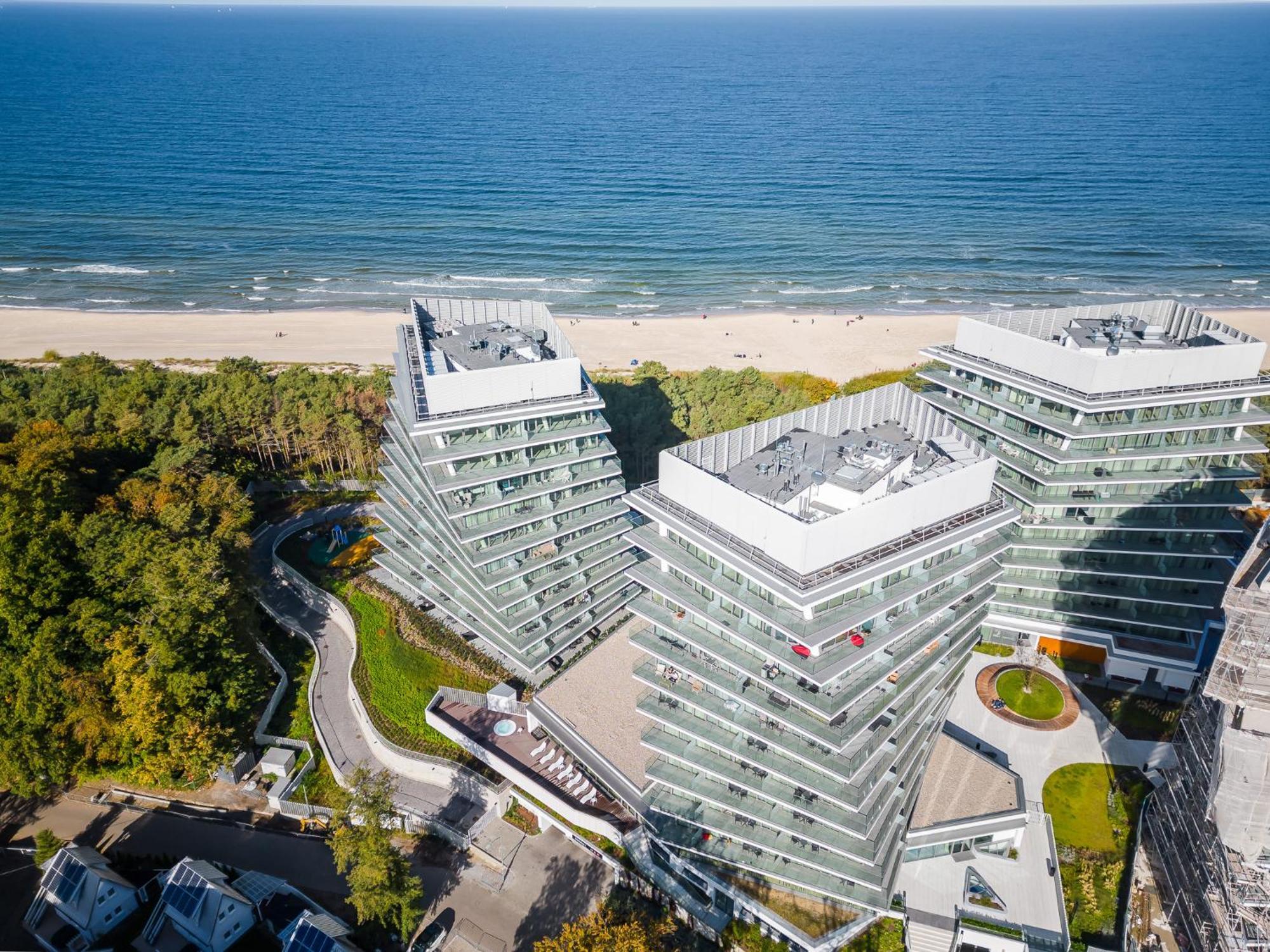 Royal Waves Resort & Spa - Apartment With Parking By Noclegi Renters Miedzyzdroje Extérieur photo
